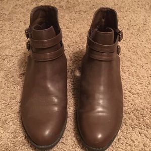 ❤️5/$20❤️Brown Ankle Boots